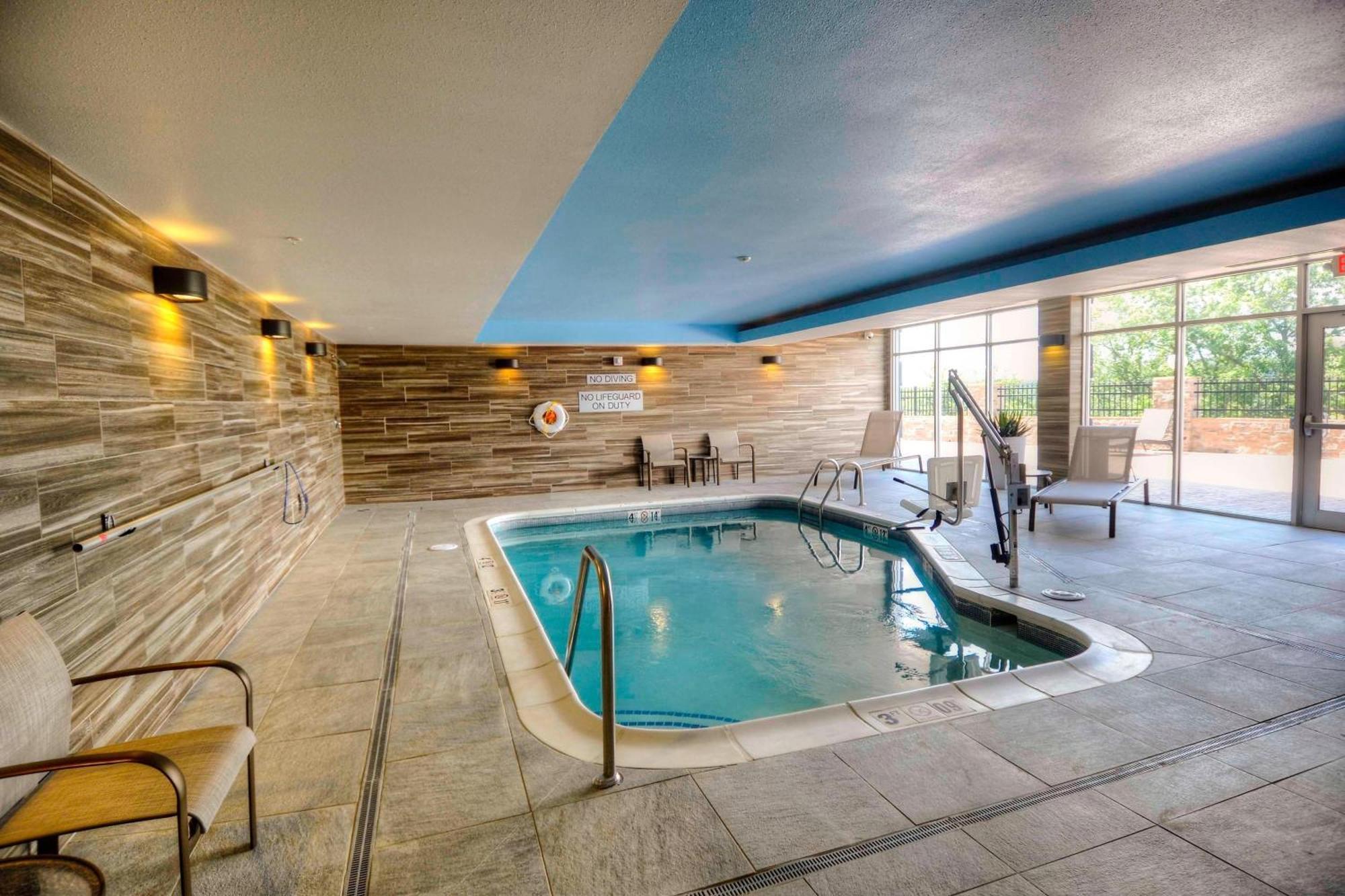 Fairfield Inn & Suites By Marriott Принстон Экстерьер фото