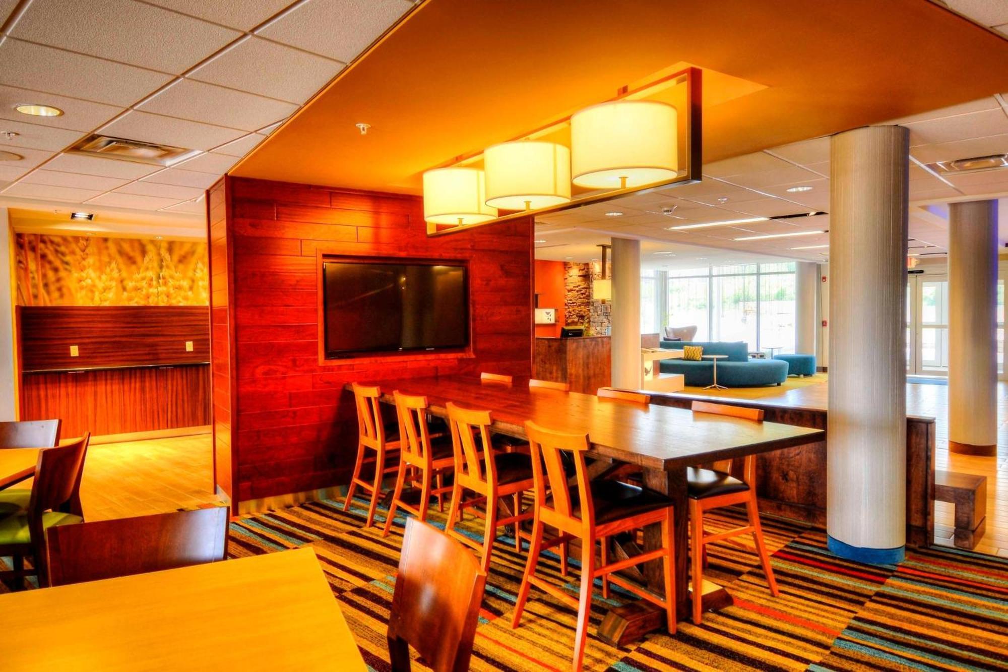 Fairfield Inn & Suites By Marriott Принстон Экстерьер фото
