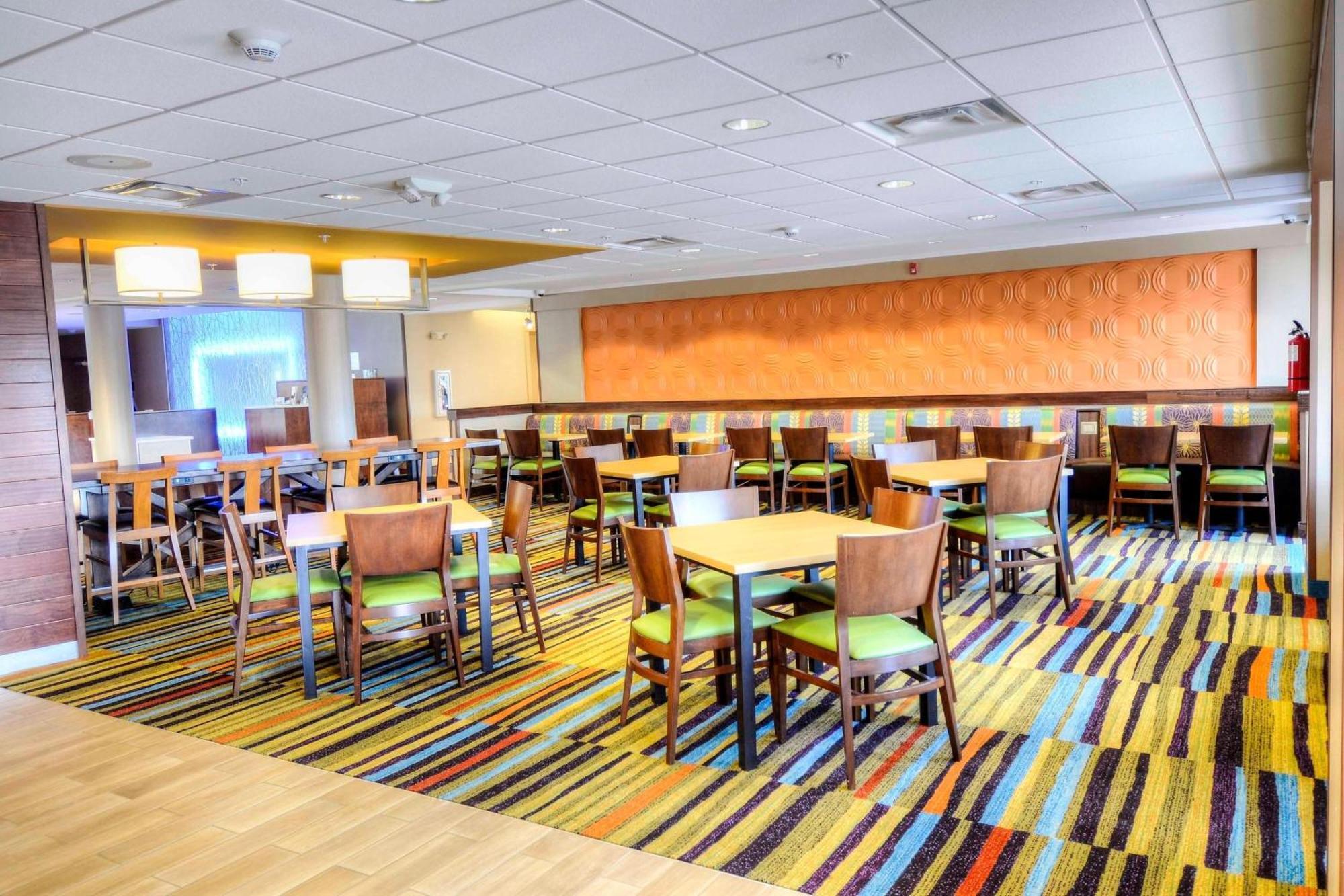 Fairfield Inn & Suites By Marriott Принстон Экстерьер фото