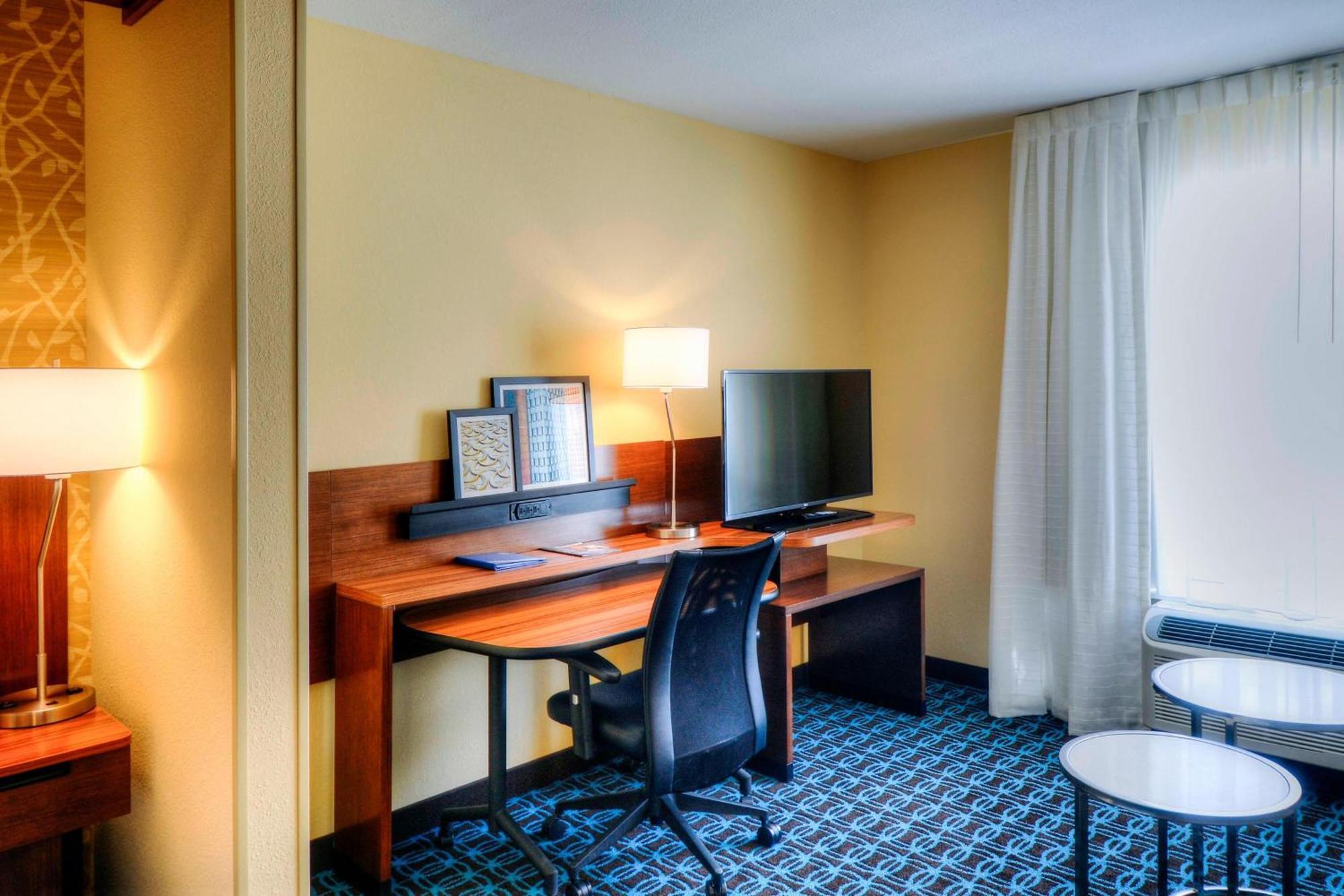 Fairfield Inn & Suites By Marriott Принстон Экстерьер фото