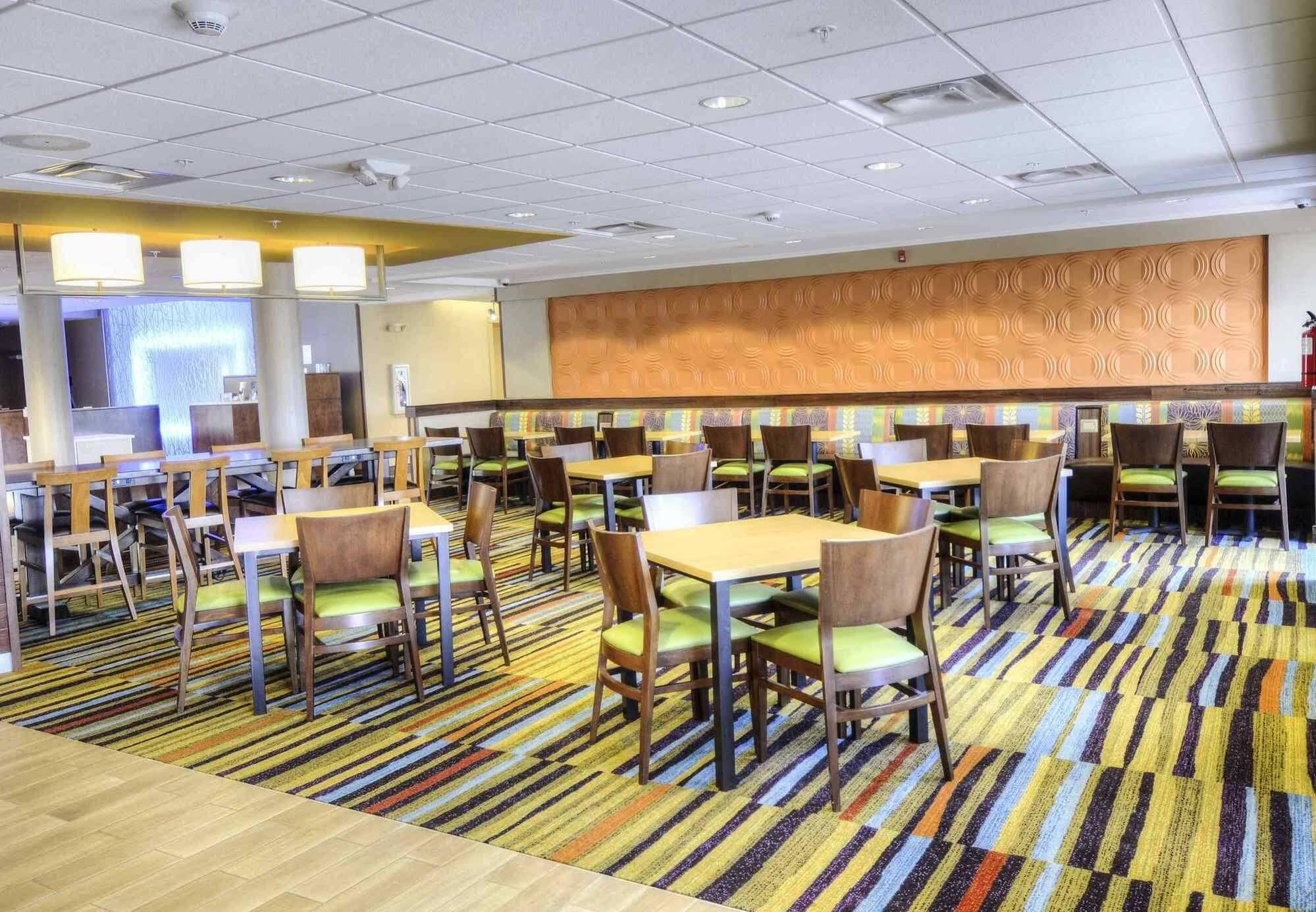 Fairfield Inn & Suites By Marriott Принстон Экстерьер фото